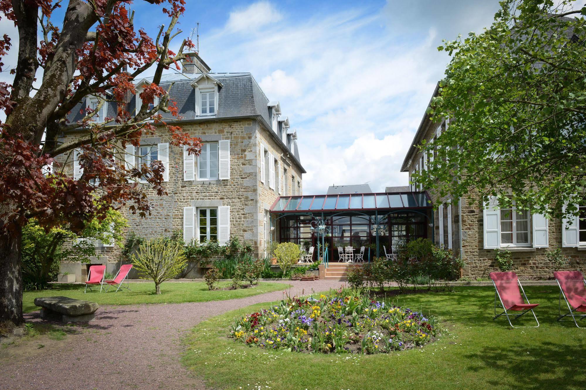 Logis Hotel Restaurant Auberge De La Selune Ducey-Les Cheris Exterior foto